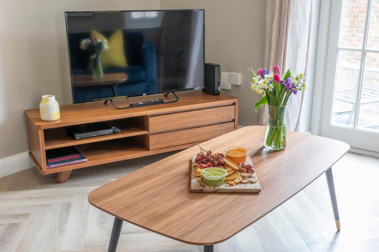 Elliot Oliver - 2 Bedroom Garden Apartment With Parking Cheltenham Exterior foto