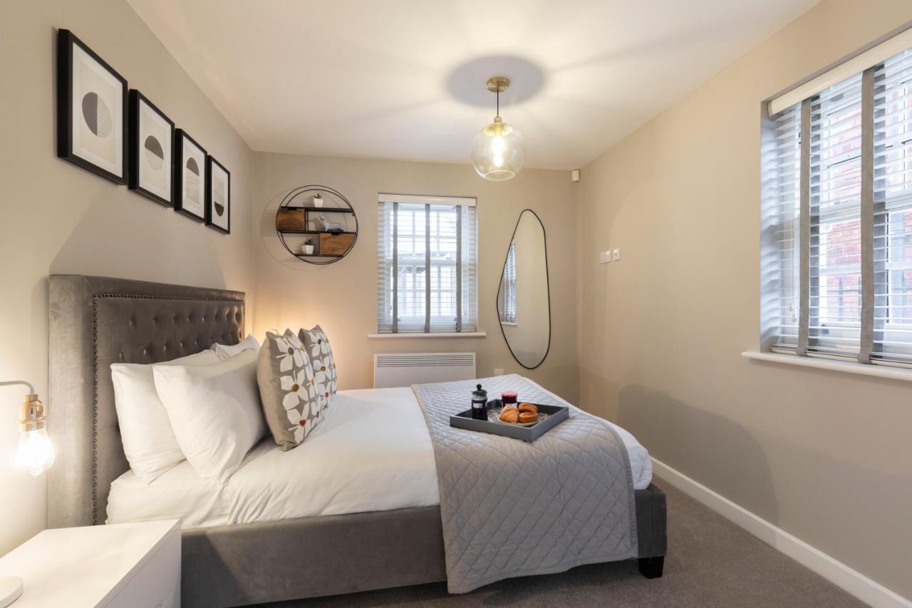 Elliot Oliver - 2 Bedroom Garden Apartment With Parking Cheltenham Exterior foto